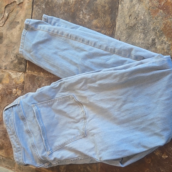 Universal Thread Light Blue Denim Jeans - Picture 1 of 2